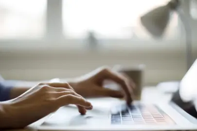 10 kişiden 9'unda var! Siz de "dijital göz yorgunluğu" kurbanı olabilirsiniz!