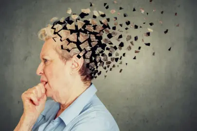 Alzheimer’da en çarpıcı çelişki: Sabahı unutan beyin geçmişi nasıl hatırlıyor?