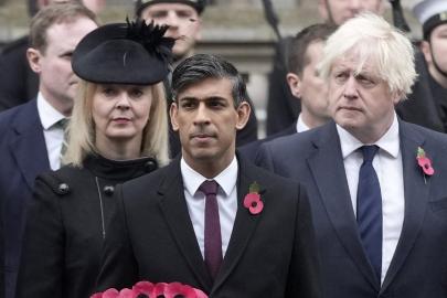 Çinli hackerlar İngiliz liderleri dinledi. Başbakanı da listeye almışlar