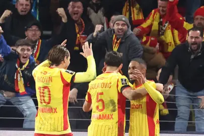 Lens, Auxerre engelini tek golle geçti!