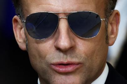 Macron'un pilot gözlüğü sosyal medyayı fethetti
