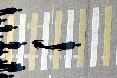 Ne okul hayatında ne de iş hayatında olan ev gençleri kimdir? Ev gençleri hayata dahil edilecek