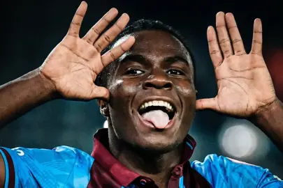 Oulai kapısı kapandı