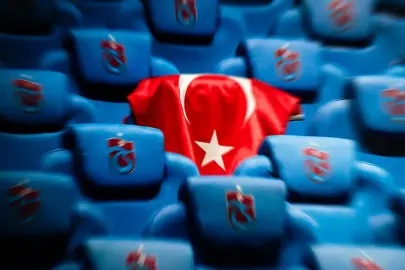 Trabzonspor, taraftarlara Türk bayrağı dağıtacak!
