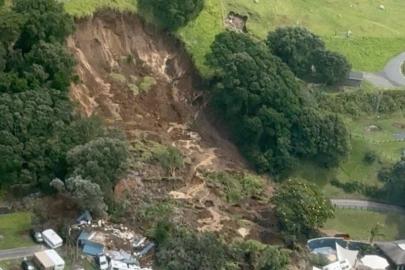 Yeni Zelanda’da kamp alanında heyelan. "Toprağın altından yardım çığlıkları duyduk"