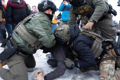 ABD'de ICE görevlilerinin eğitiminden silahların güvenli kullanımı gibi içeriklerin çıkarıldığı iddia edildi