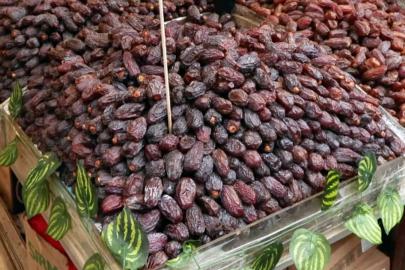 Açıkta satılan, buzdolabında saklanan hurmada, 'kanserojen aflatoksin' riski