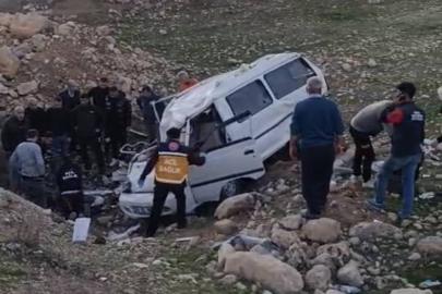 Batman'da otomobil uçuruma yuvarlandı: 1 ölü
