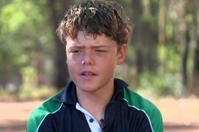 Denizde mucize kurtuluş. 13 yaşındaki çocuk 4 saat boyunca yüzdü ve ailesini kurtardı