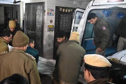 Hindistan'da ambulans uçağın düşmesi sonucu 7 kişi öldü