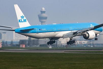 Hollanda hava yolu şirketi KLM, 1 Marttan itibaren İsraile uçuşlarını durduracağını açıkladı