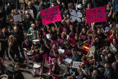 İsrailli Araplar ve Yahudiler yan yana geldi. Tel Aviv'de ortak eylem