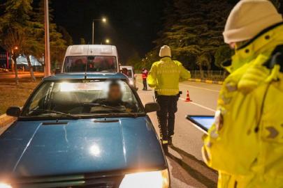 Kayseri’de trafik denetimlerinde çok sayıda sürücüye ceza kesildi