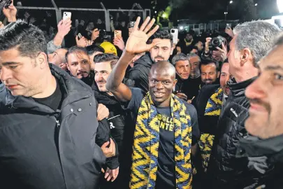 Kitabında geri adım yok