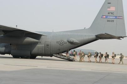 NYT: ABD ordusu, Katar'daki ElUdeyd üssünden yüzlerce askeri tahliye etti