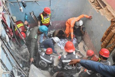 Pakistan'da apartmanda meydana gelen patlamada 16 kişi hayatını kaybetti