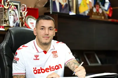 Rey Manaj yeniden Sivasspor’da