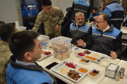 Siirt Valisi Kızılkaya madencilerle iftar sofrasında bir araya geldi
