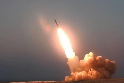 ABD ve İsrail, İran'ın füze tehdidini vurdu ancak bitiremedi