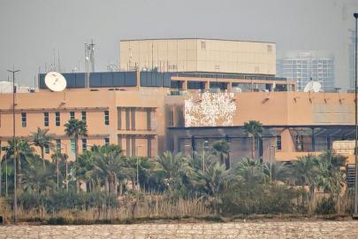 ABD'nin Bağdat Büyükelçiliği çevresinde İHA saldırısı sonrası yangın çıktı