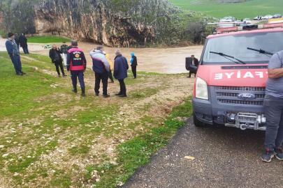 Adıyaman’da sele kapılan 4 kişi ekiplerin çalışmasıyla kurtarıldı