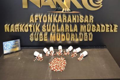 Afyonkarahisar’da otobüste 660 adet sentetik ecza ele geçirildi