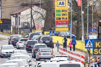Almanlar ucuz akaryakıt için Polonya'ya akın ediyor