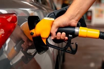 Benzin ve motorine zam bekleniyor