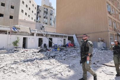 İran'ın misilleme saldırısında İsrail'de 13 kişi yaralandı