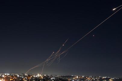 İsrail ordusu, İran'ın bugün 6'ncı dalga füze saldırısını başlattığını duyurdu