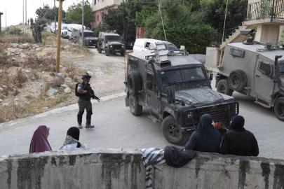 Katil İsrail askerleri, Doğu Kudüs'te bir Filistinliyi daha öldürdü