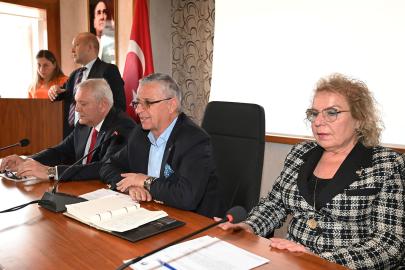 Kemer Belediyesi'nde mart meclisi