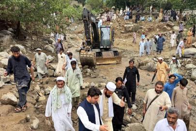 Pakistan'da şiddetli yağışlar can kayıplarına yol açtı: 14 ölü, 44 yaralı