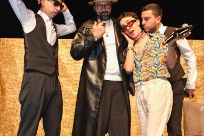 'Salaklar Sofrası' güldürdü