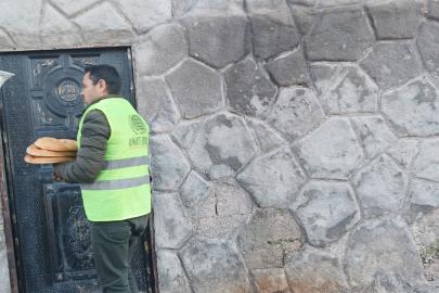 Şanlıurfa'da ihtiyaç sahiplerine her gün Ramazan pidesi ulaştırılıyor
