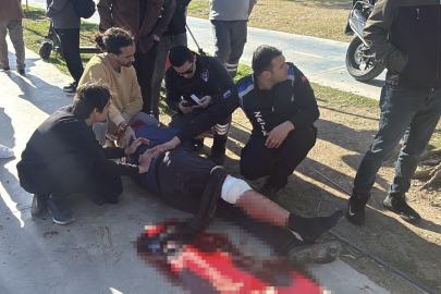 Selamlarını almadığı gerekçesiyle bacağından bıçakladılar