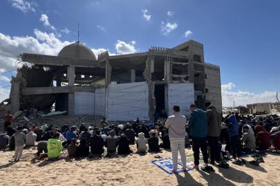 Soykırımcı İsrail'in, Gazze Şeridi'ne saldırılarında can kaybı 72 bin 234'e yükseldi