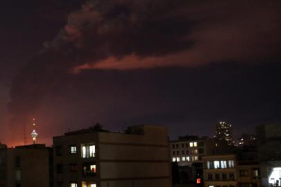 Tahran'da Mihrabad Havalimanı ve Tebriz'de petrokimya tesisine saldırı düzenlendi