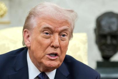 Trump: İran'la bugün muhtemelen telefonla görüşeceğiz