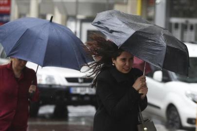 19 il için turuncu ve sarı uyarı: Kuvvetli yağışa dikkat