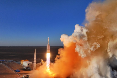 Çin'de Licien-1 roketiyle 8 uydu yörüngeye gönderildi