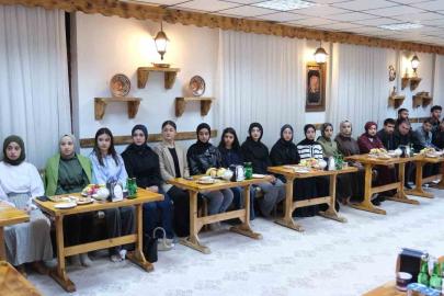 Erzincan’da Yıldırım gençlerle bir araya geldi