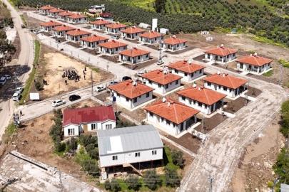 Hatay’da 28 köy evi depremzedelere teslim edildi