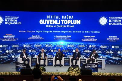 İletişim Başkanlığından Dijital Çağda Güvenli Toplum: Riskler ve Çözümler Paneli