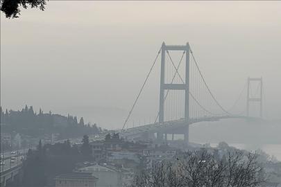 İstanbul'da sis etkili oldu: Gemi trafiği askıya alındı