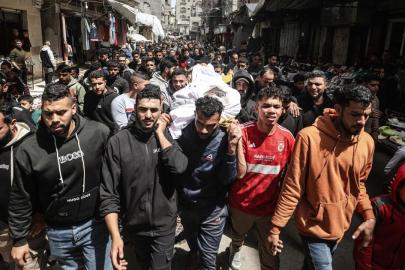 Katil İsrail, 28 Şubat'tan bu yana Gazze'de 241 Filistinliyi daha öldürdü