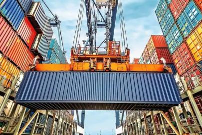 Mart ayında ihracat düştü, ithalat arttı