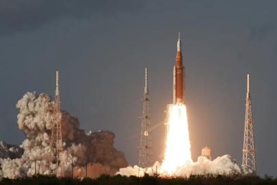 NASA, 54 yıl sonra Ay’a insanlı uçuşu başlattı