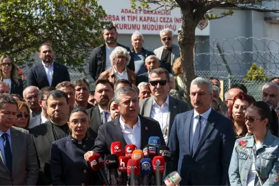 Özgür Özel, Bursa'da tutuklu bulunan Bozbey'i ziyaret etti