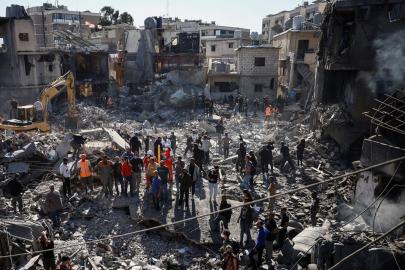 Siyonist rejim Lübnan'da hastaneleri ve sivil altyapıyı hedef alıyor